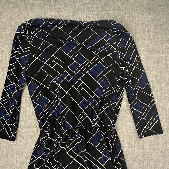 White House Black Market Faux Wrap Dress XXS Black Blue White Elastic Waist - Picture 10 of 12
